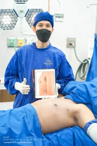ผ่าตัดหน้าอก